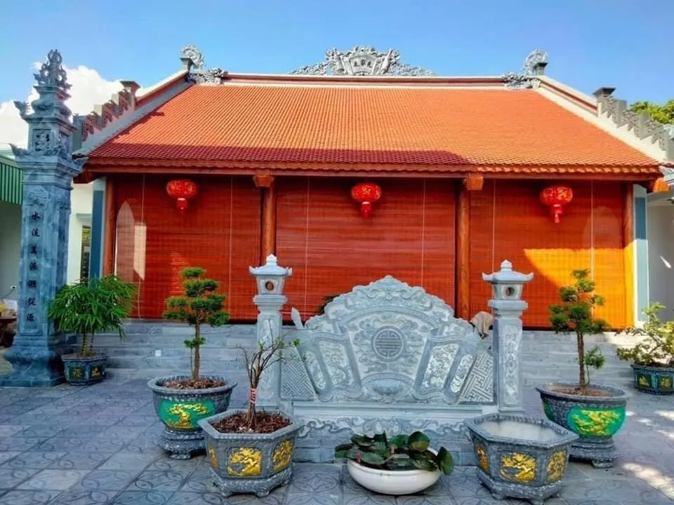 Tại sao nên dùng rèm tre chứ không phải rèm nhựa để che nắng