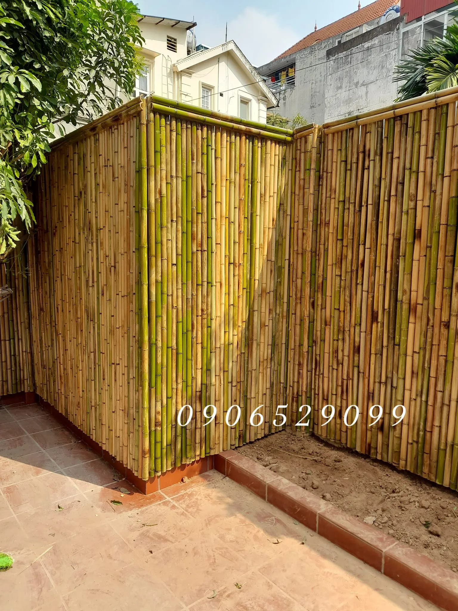 Mẫu vách trúc trang trí sân vườn 04